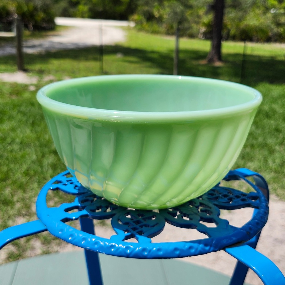 Vintage Fire-King Jadeite Swirl Mixing Bowl 8" Anchor Hocking Oven Ware Green